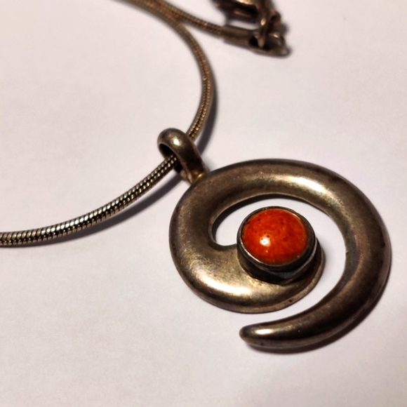 Leonard Maloney Navajo Modernist Sterling LM Pendant w/Coral - Picture 3 of 16